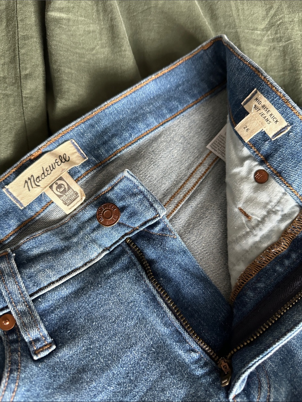 Madewell women’s mid rise kick out jeans with raw hem